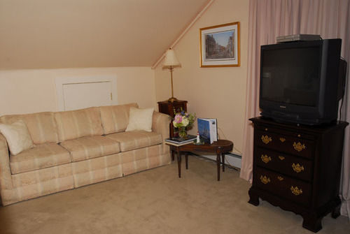The Spring Seasons Inn Newport Luaran gambar